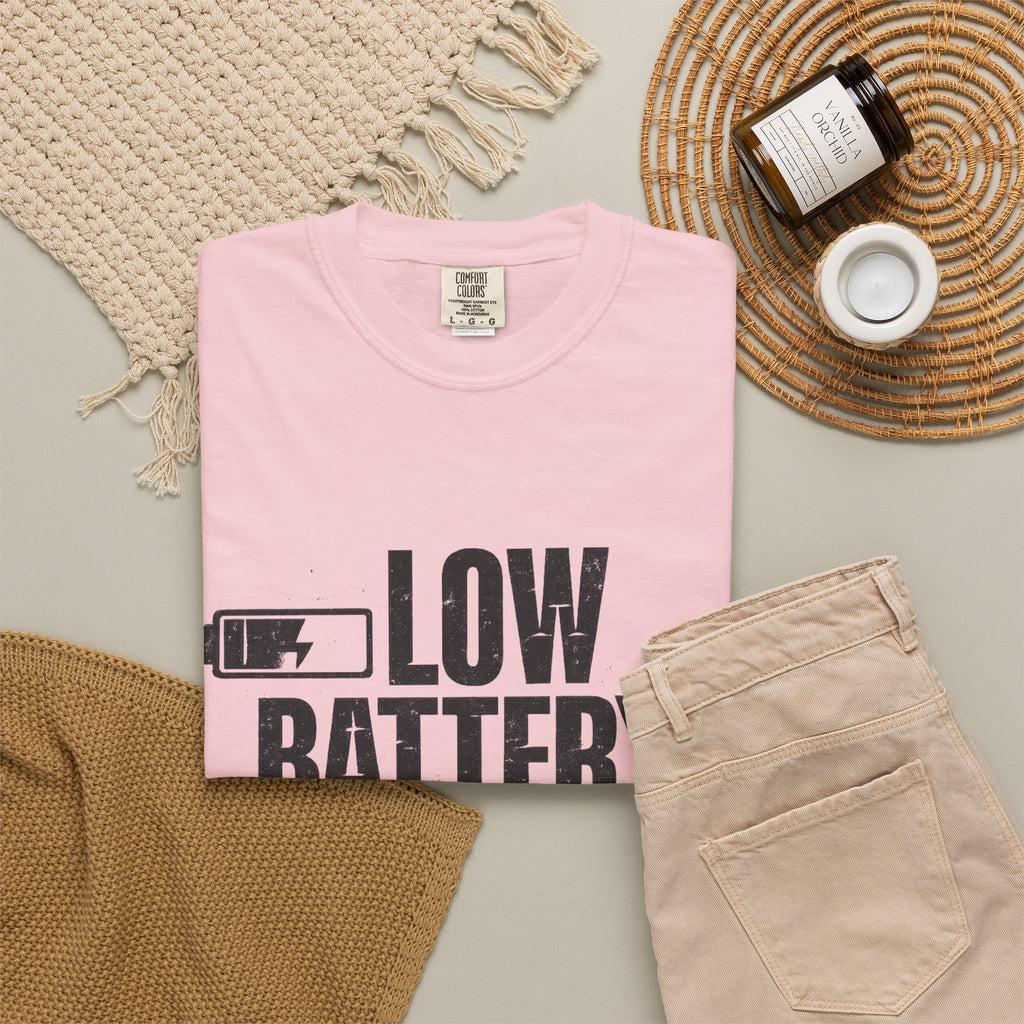 LOW BATTERY Do Not Disturb Graphic T-Shirt