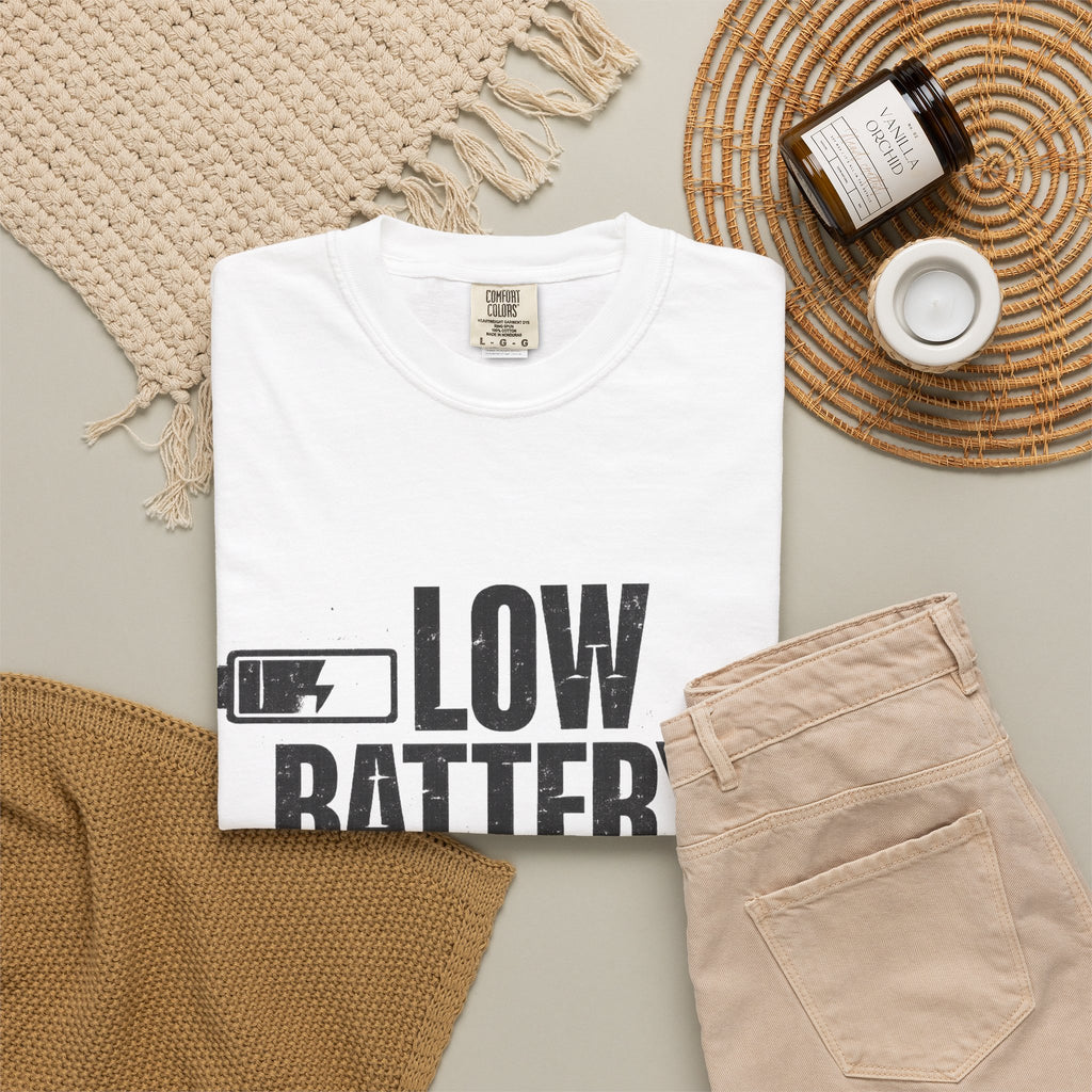 LOW BATTERY Do Not Disturb Graphic T-Shirt