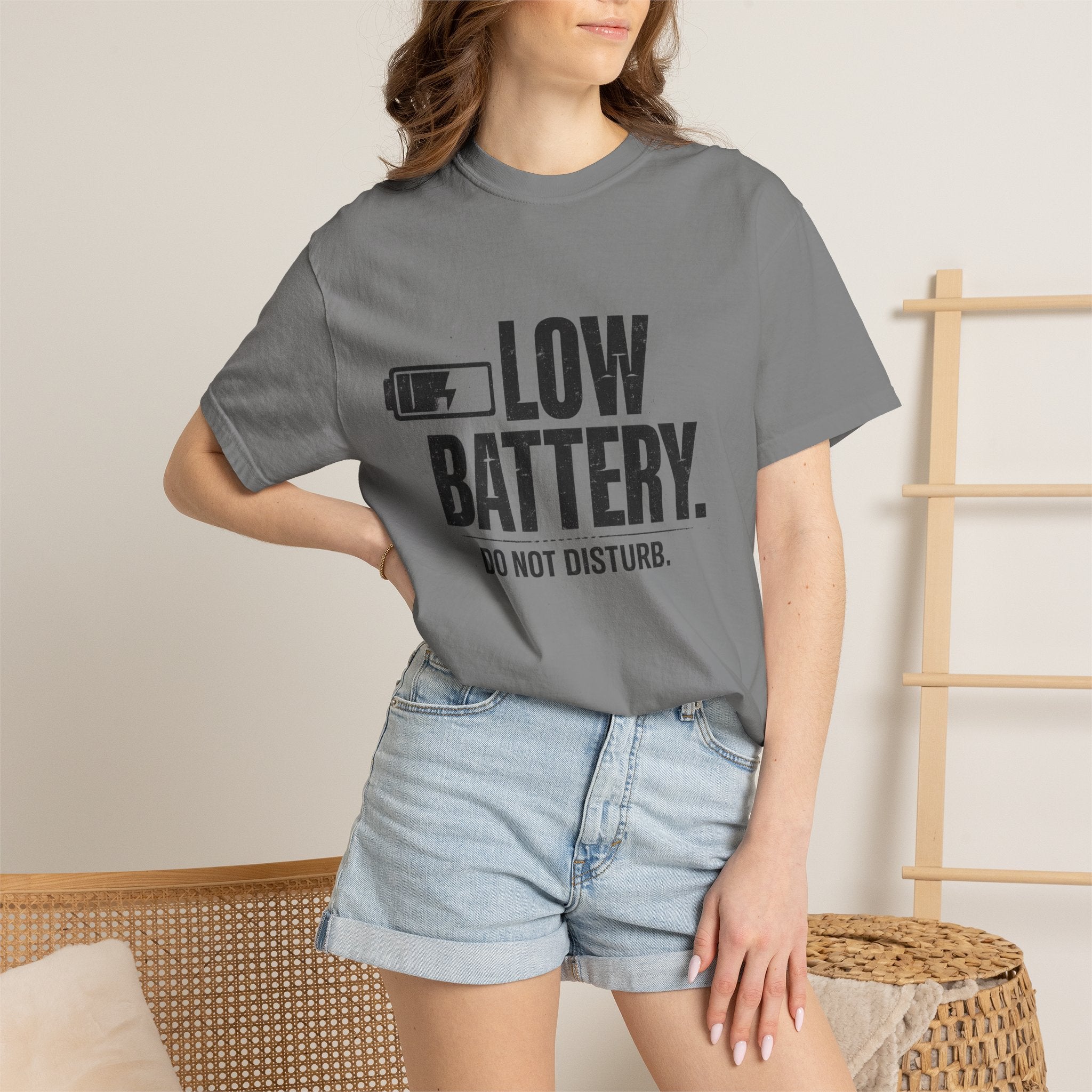 LOW BATTERY Do Not Disturb Graphic T-Shirt