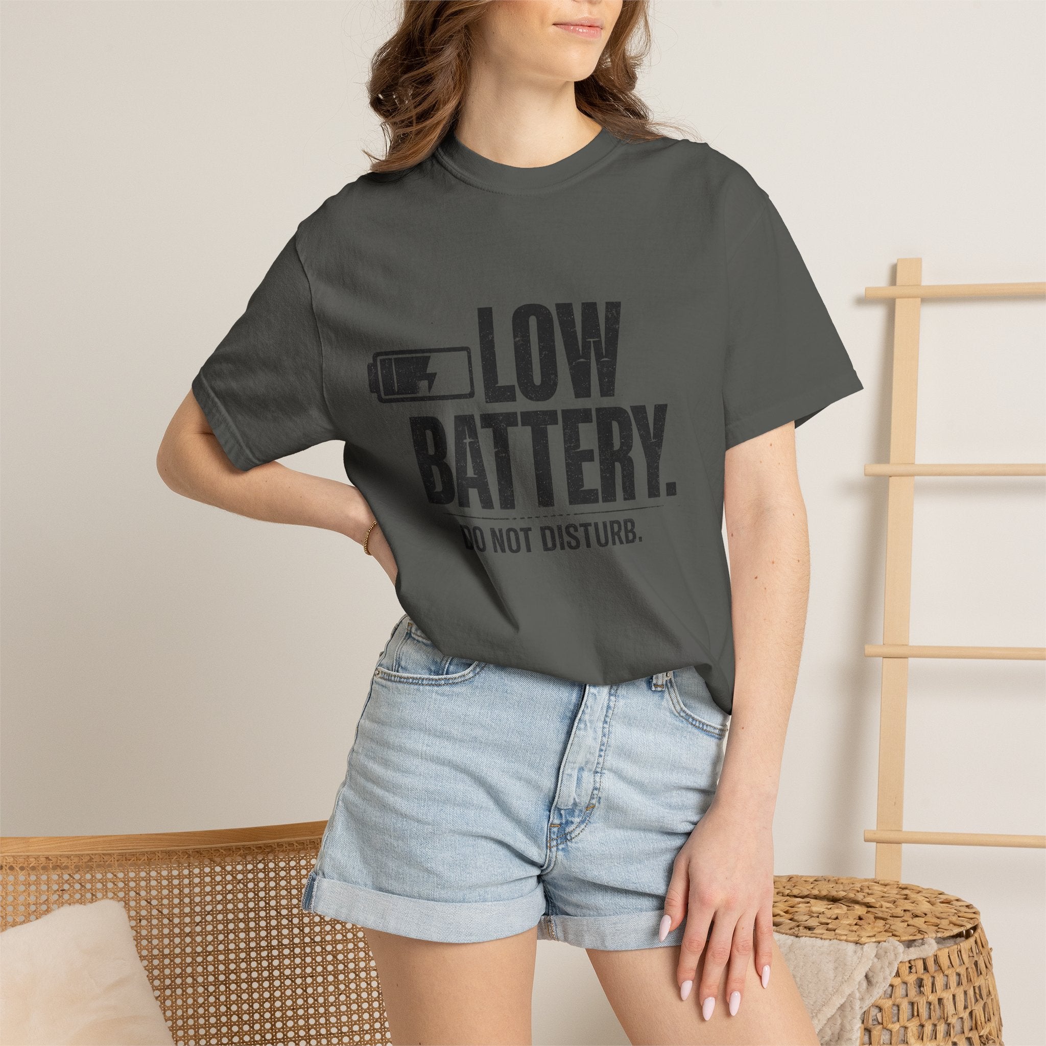 LOW BATTERY Do Not Disturb Graphic T-Shirt